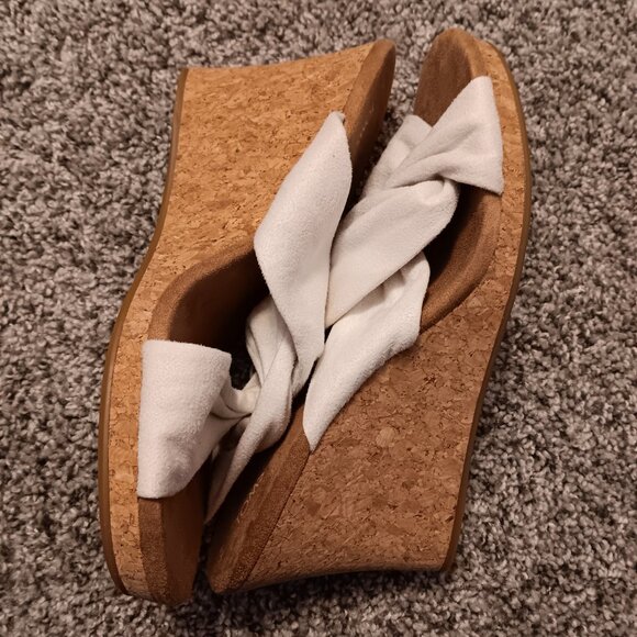 Worn Once Toms Serena Cork Wedge Sandal Heels Size 12 Natural Microfiber Color - Picture 6 of 7